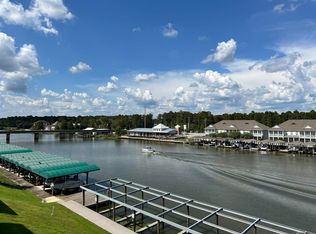 12386 River Highlands Dr UNIT T, Saint Amant, LA 70774