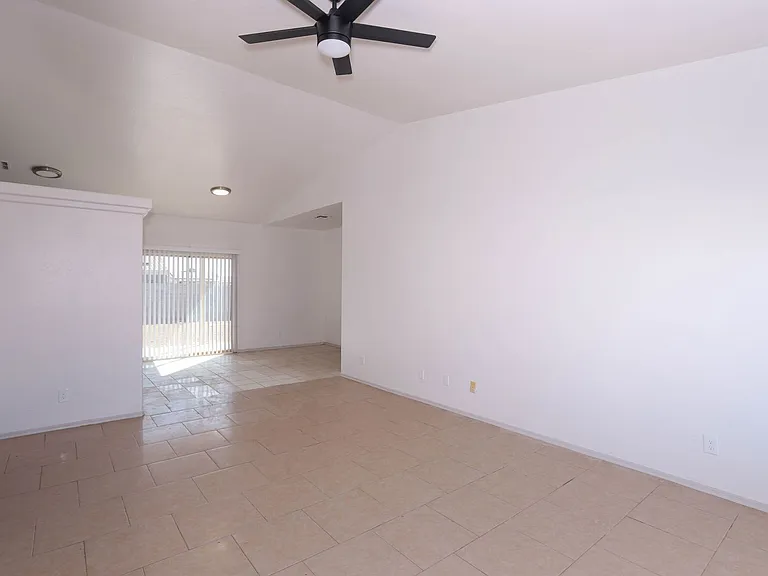 9399 W Tinajas Dr — Photo 7
