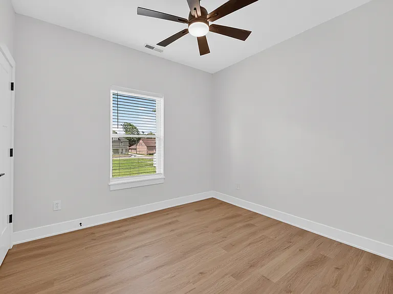2439 Guilford Ave — Photo 24