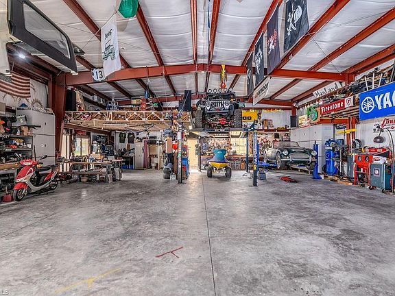 4th image of 8504 Pittsburgh Blvd