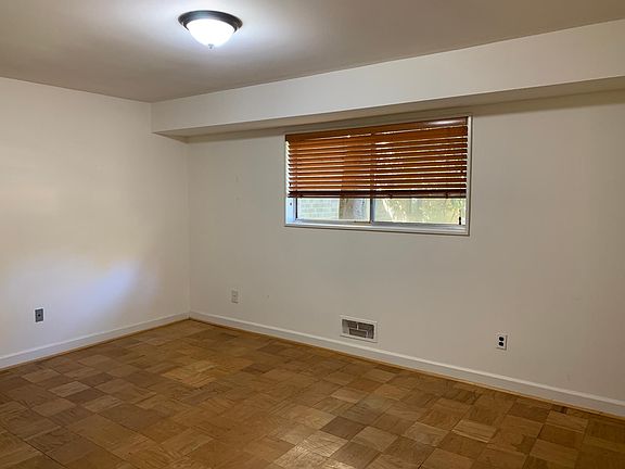 3rd image of 10624 Montrose Ave