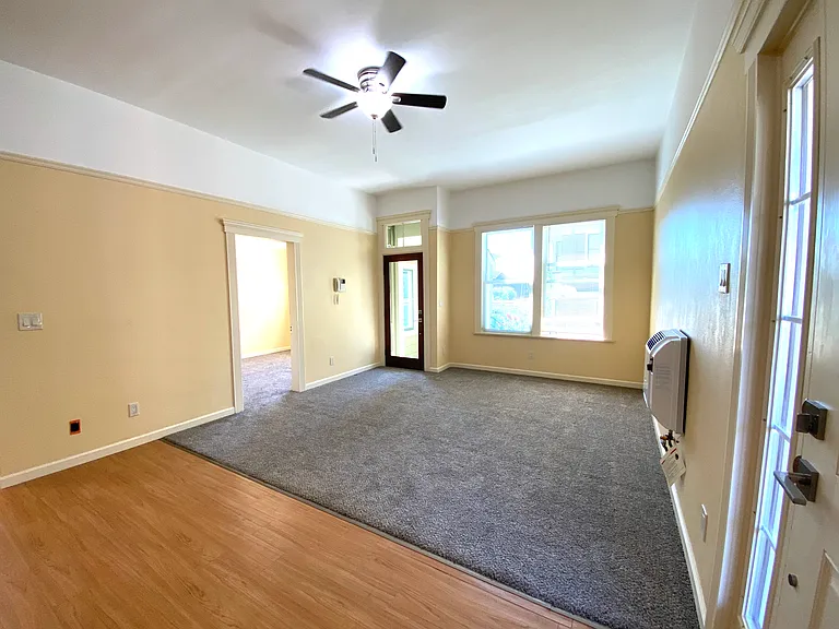 832 Georgia St #B — Photo 8