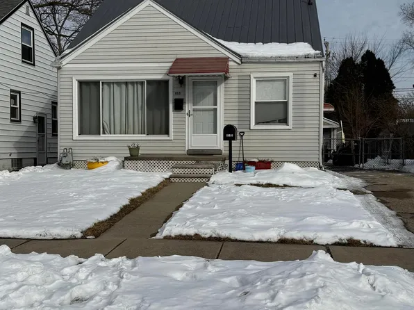 18810 Sumner, Redford, MI 48240