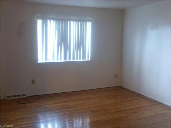 3rd image of 4668 Country Ln APT 6