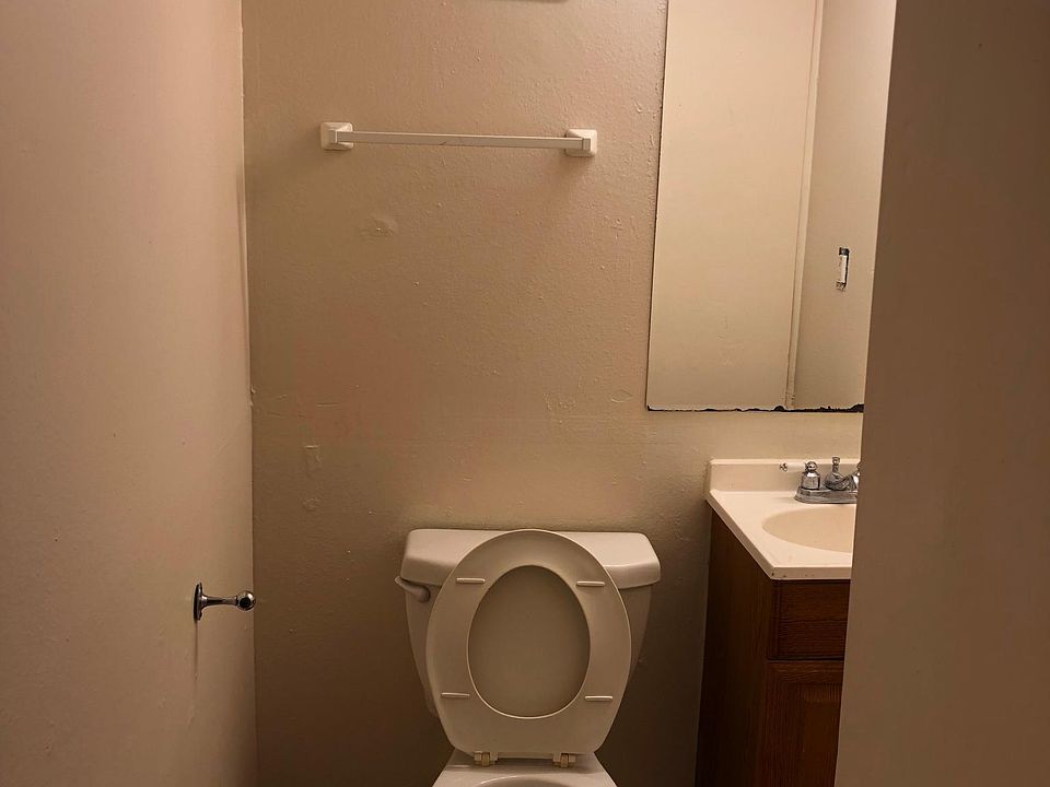 2nd image of 337 McCaughan Ave APT D