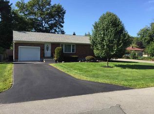 50 Parkwood Dr, Albany, NY