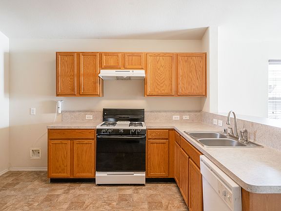 4th image of 18623 Prairie Larkspur Dr