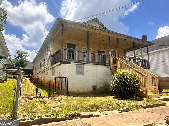 2nd image of 8 Poplar St