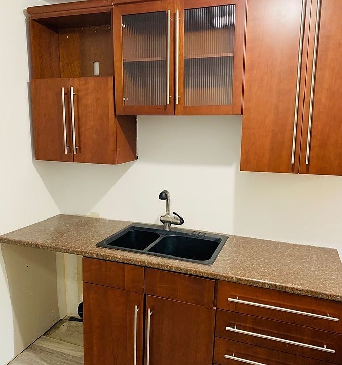 1st image of 1526 Moy Ave