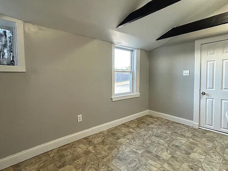 38 Prince Ave #E — Photo 7