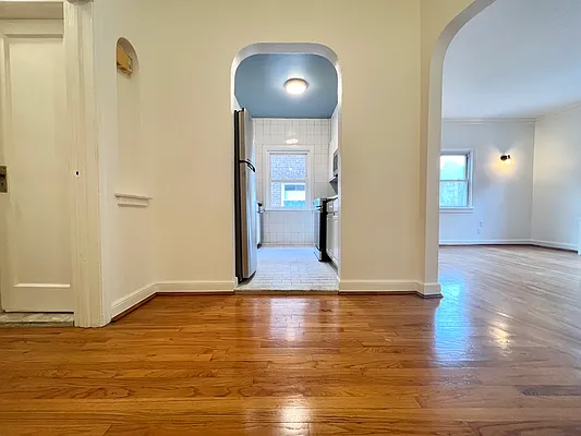 Rented by SERHANT. | media 5