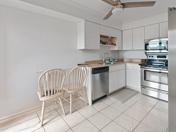 3rd image of 1538 Mainsail Dr Unit 5