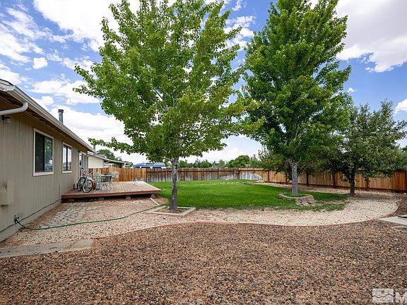 5th image of 709 Bowles Ln