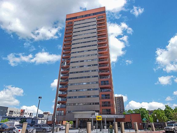 2nd image of 100 Park Ave W #1305