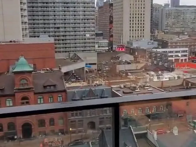 20 Edward St #922 — Photo 12