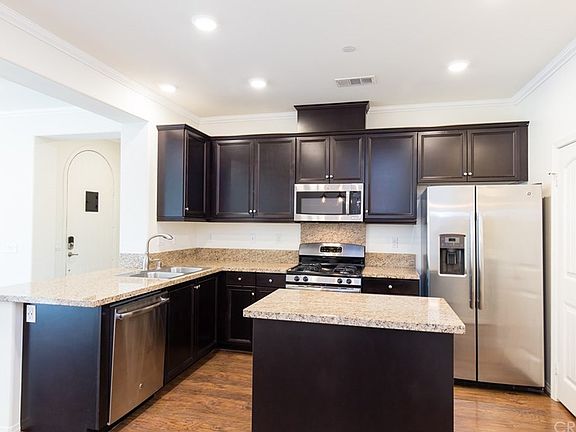 2nd image of 28803 Calle De La Paz Dr