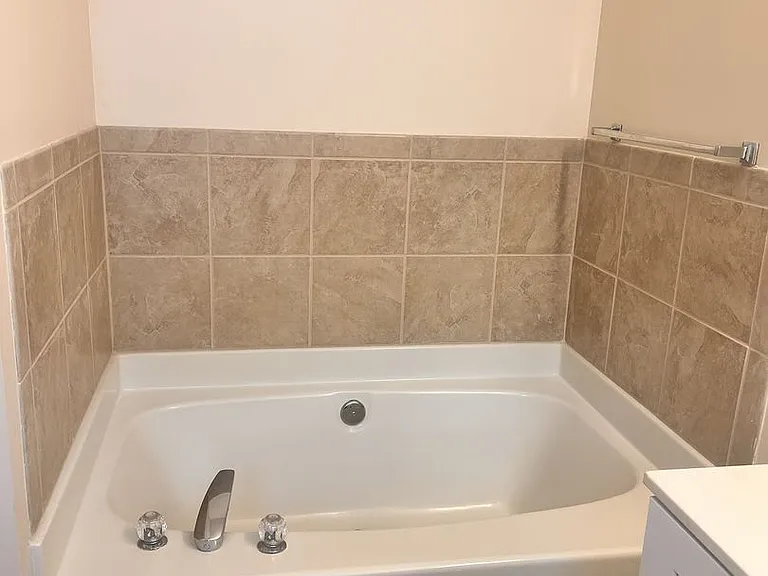 110 Shelby Ct — Photo 13