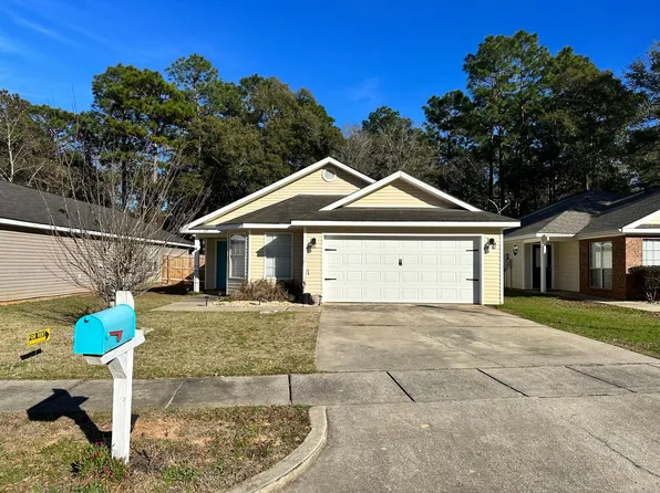 815 Willow Springs Dr, Mobile, AL 36695