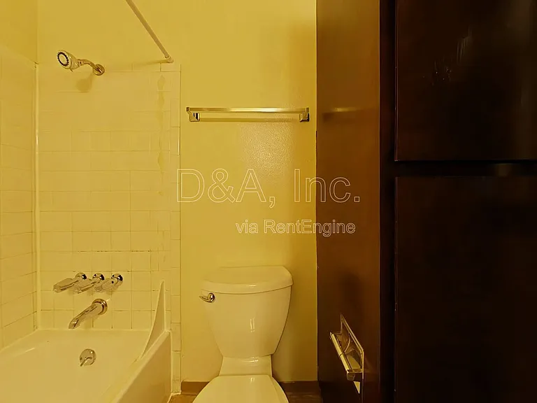 112 NE Conifer Blvd #8 — Photo 8