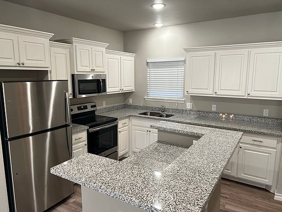 4th image of 6040 24th St #7