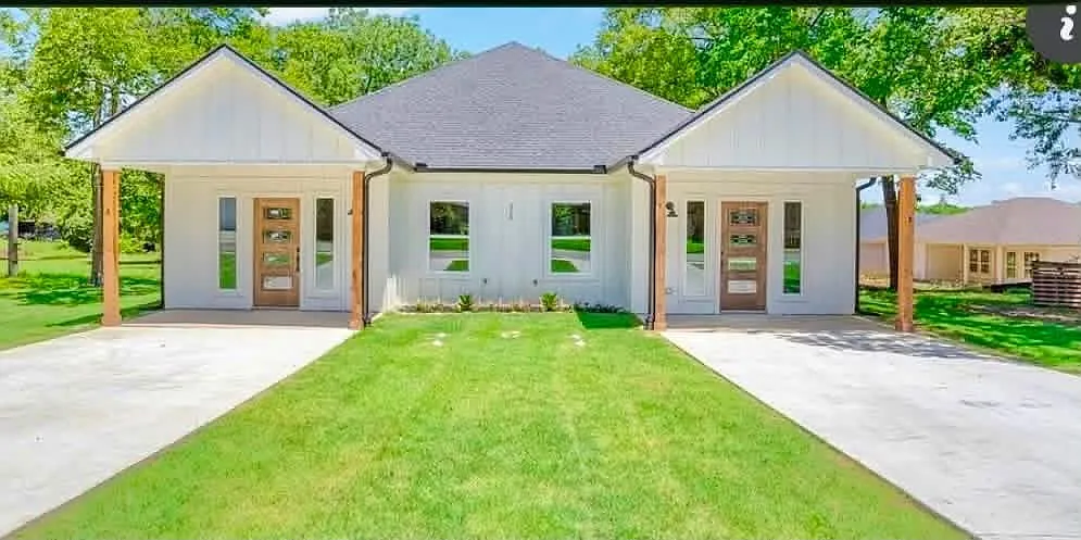 3 bed, $1,700 — Photo 1