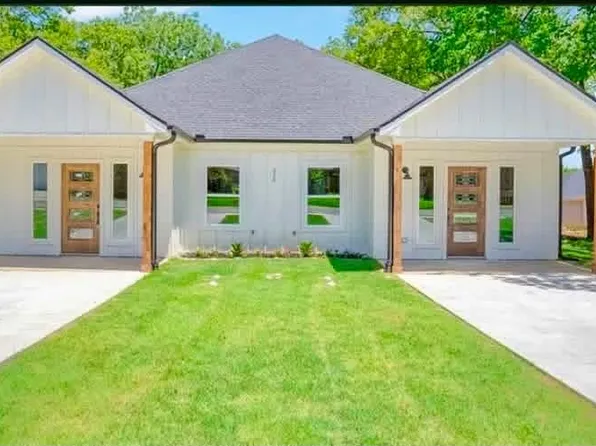516 S 4th St, Bonham, TX