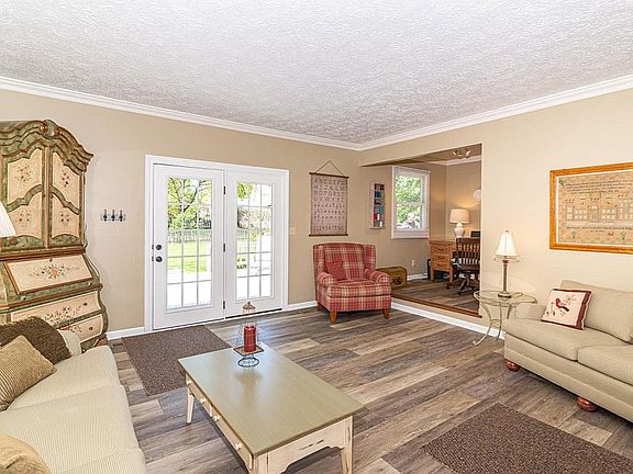 5th image of 9928 Bridger Dr E
