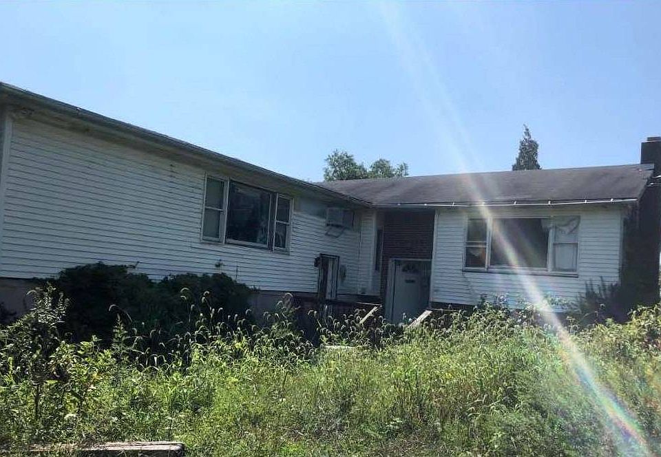 1st image of 186 Monroe Dr