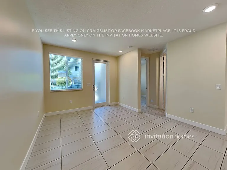 6450 NW 103rd Pl — Photo 5