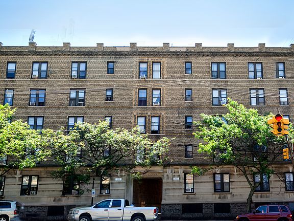 4th image of 3401 Park Ave #25