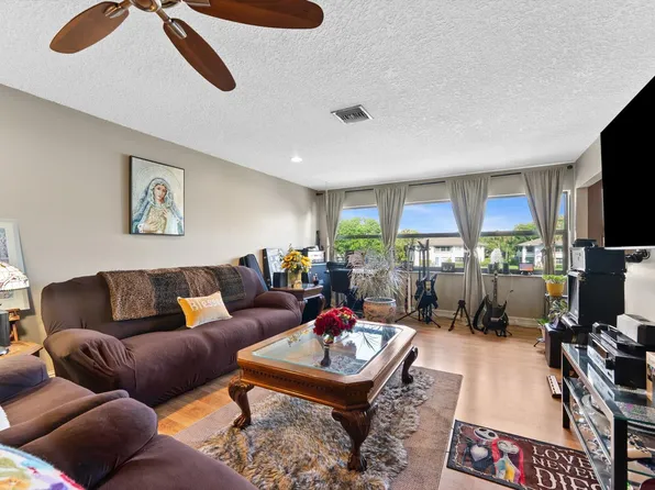 3122 SW 20th Terrace #25b2, Delray Beach, FL 33445