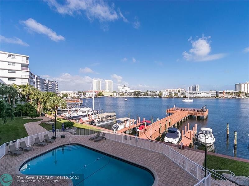 1st image of 400 Golden Isles Dr APT 17