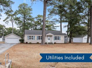 3132 Eden St, Camp Lejeune, NC 28547