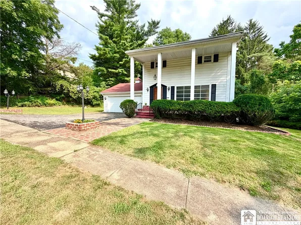 3 Gilberds St, Jamestown, NY 14701