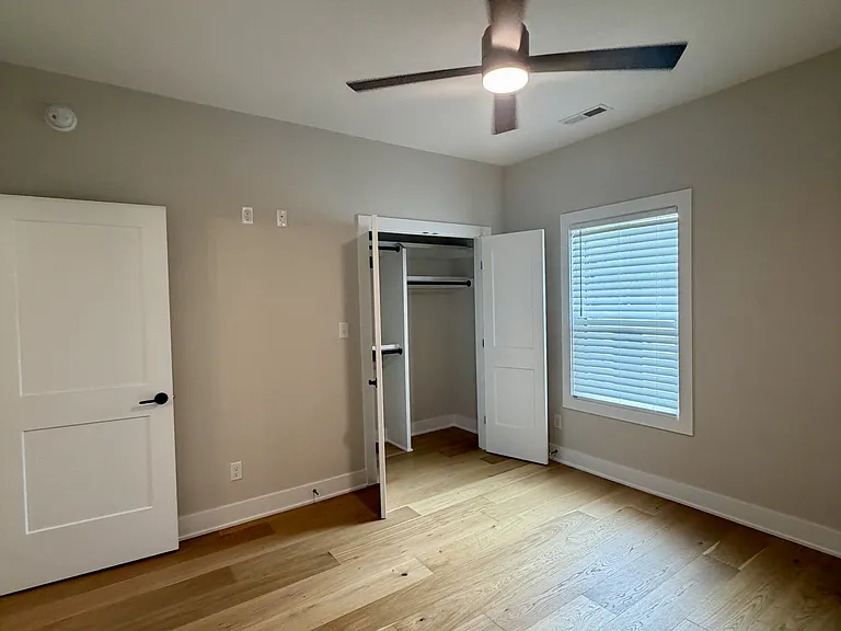 204 Crest Ridge Ct — Photo 40