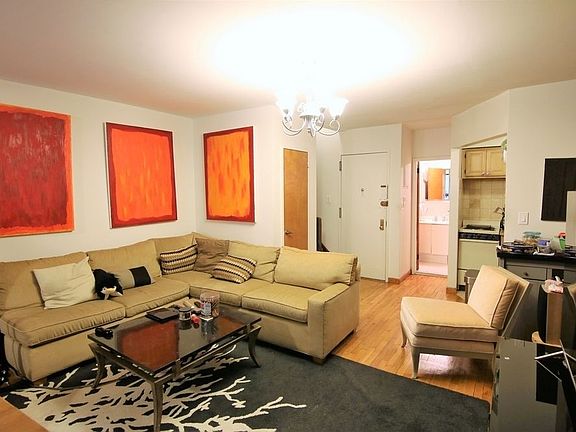 5th image of 261 W 93rd St APT 8