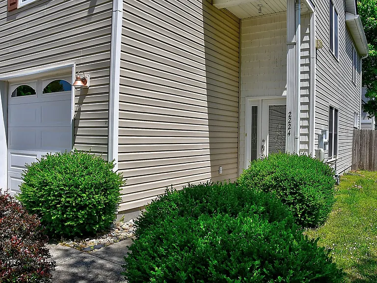 2224 W Berrie Cir — Photo 6