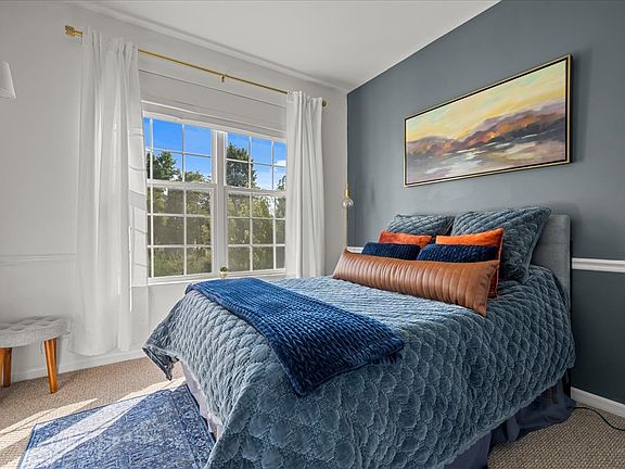 4th image of 1496 Smythe Ct