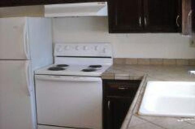 1st image of 3009 E Blacklidge Dr