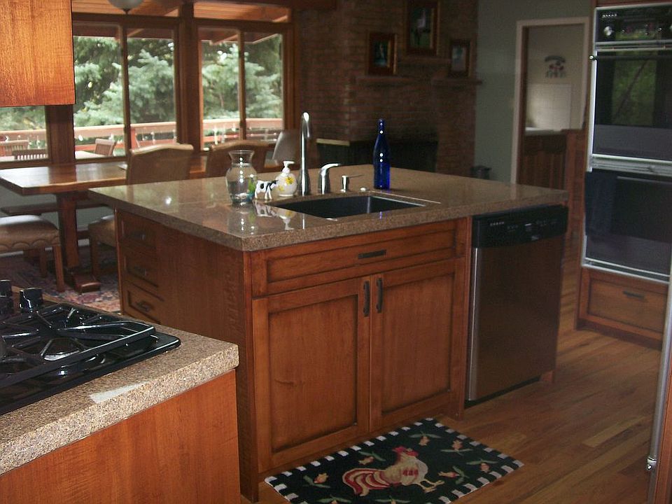 custom kitchen cabinets
