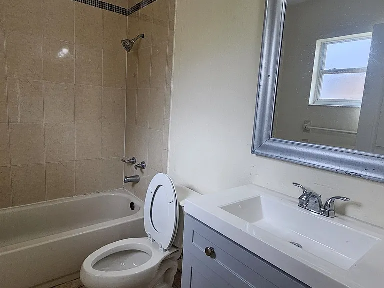 2338 Cordova Ct — Photo 9