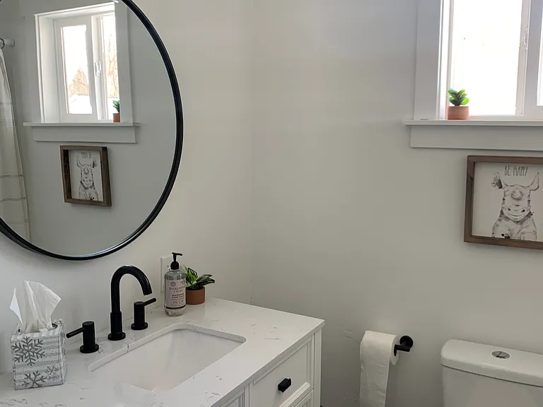1799 Curtis Ave — Photo 5