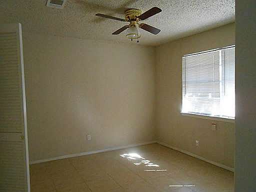 5th image of 7263 Laurie Dr