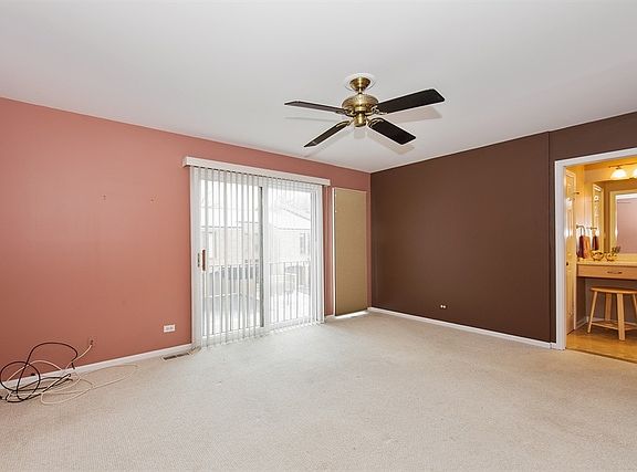 5th image of 19W285 Palace Green Ln