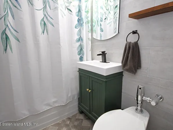 100 Colfax Avenue image 14 of 20