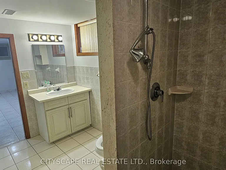 49 Algoma St #BASEMENT — Photo 11