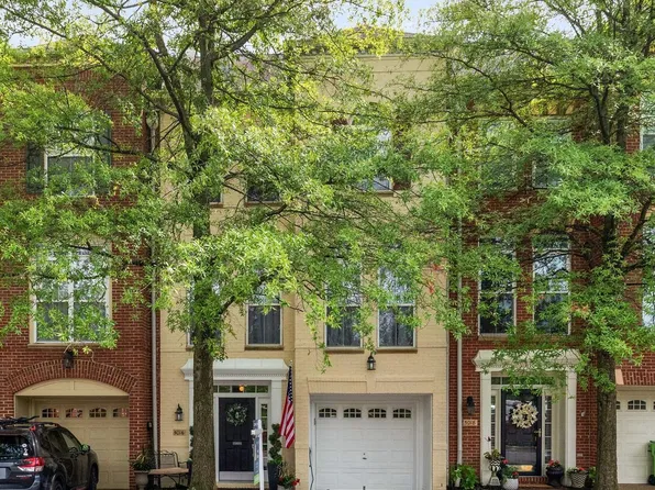 5016 Gardner Dr, Alexandria, VA 22304