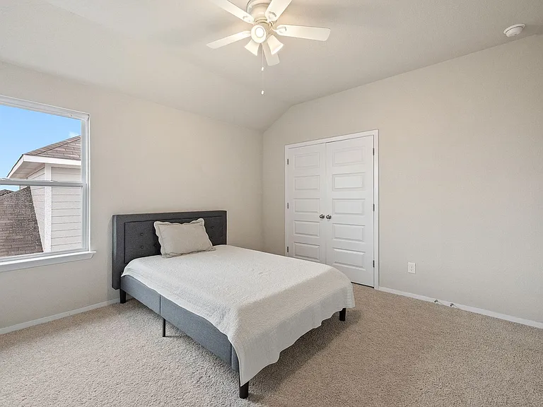 408 Black Opal Dr — Photo 28