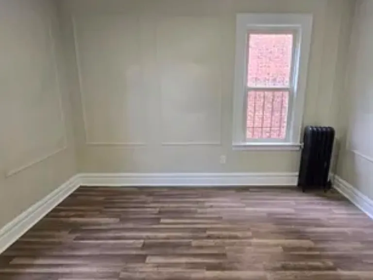 81 Montgomery Ave #2F — Photo 2
