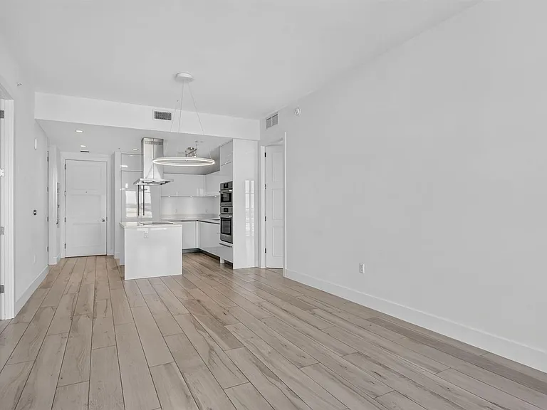 155 E Boca Raton Rd #1019 — Photo 9